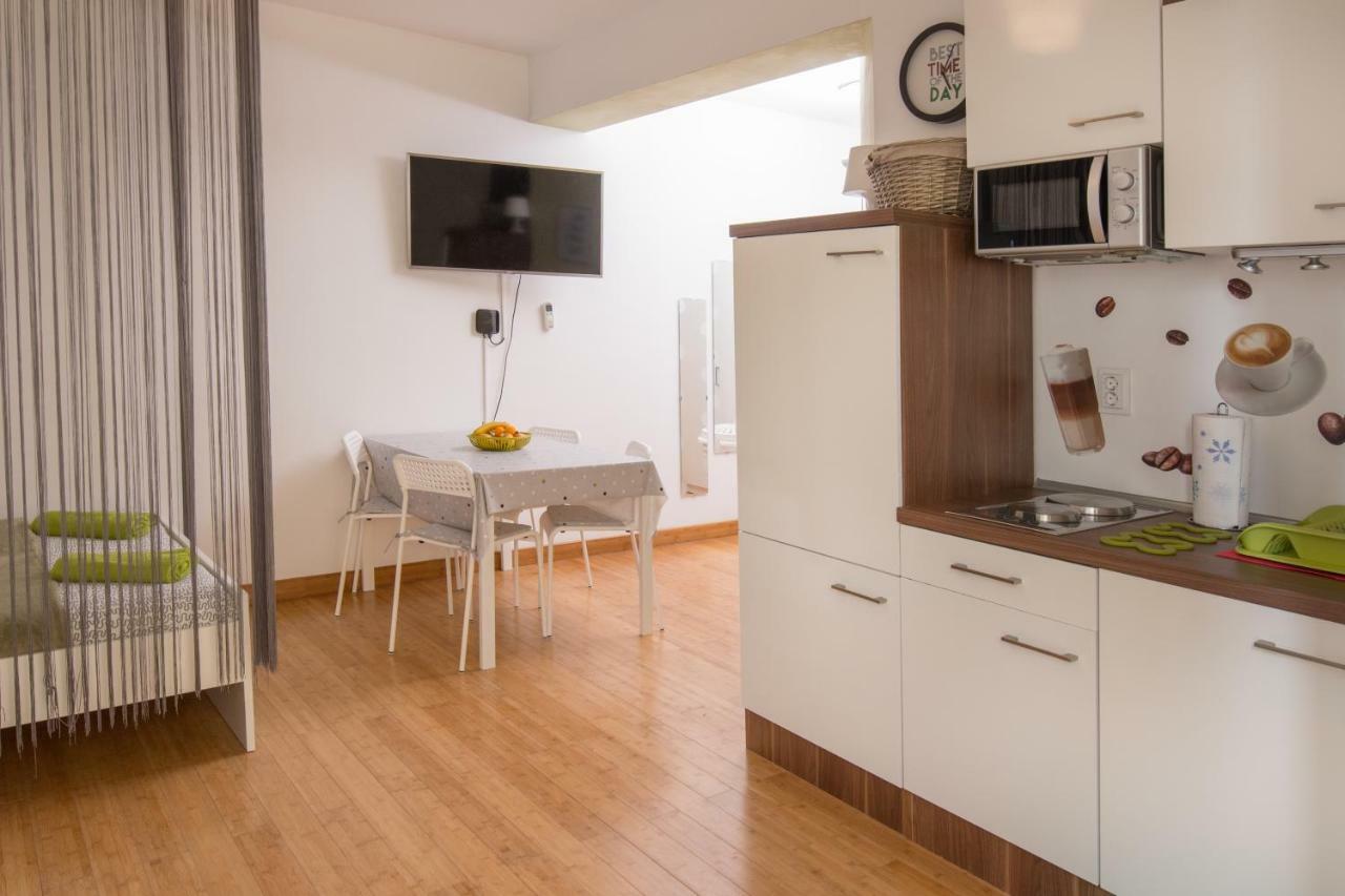 Apartment Nina Pula Exterior photo